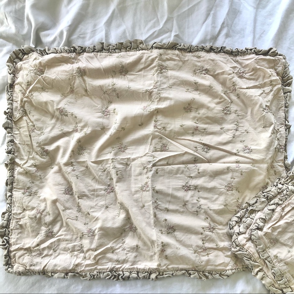 Bella Notte Linens 2 Standard Amy Shams Set